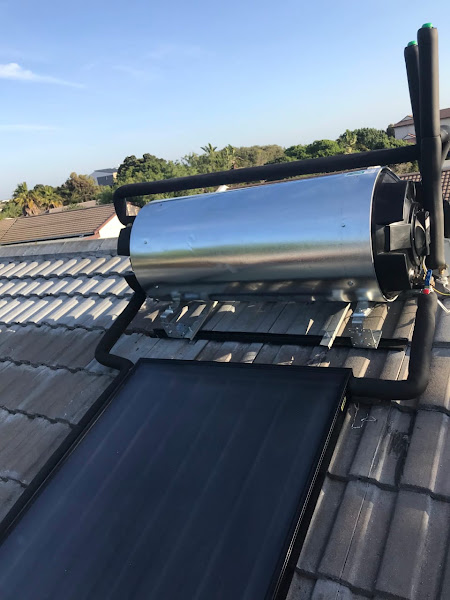 Solar water heating system